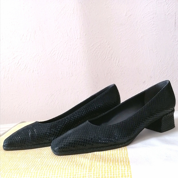 VINTAGE Staurt Weitzman Block Heels - Picture 1 of 6